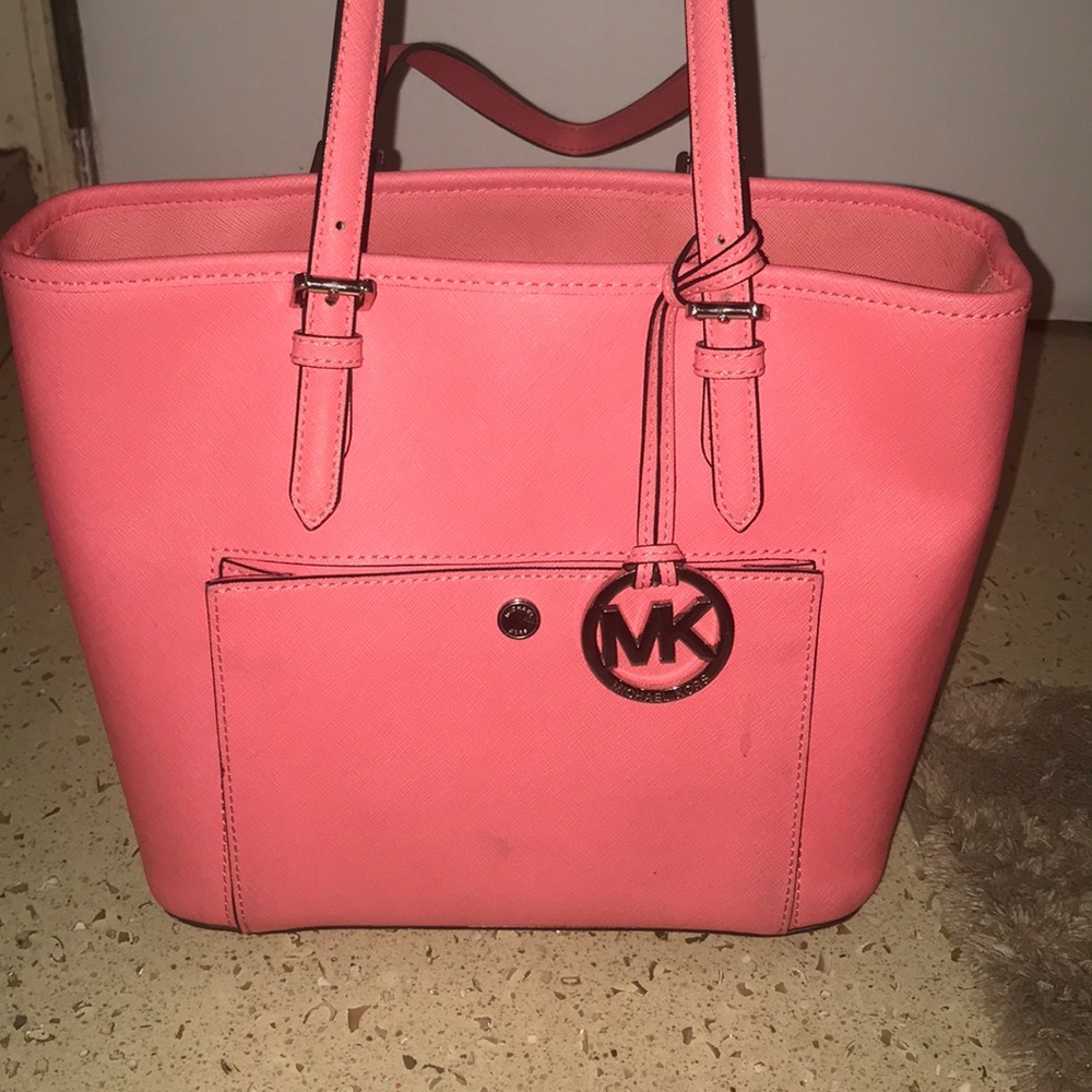 Michael Kors Coral shoulder bag